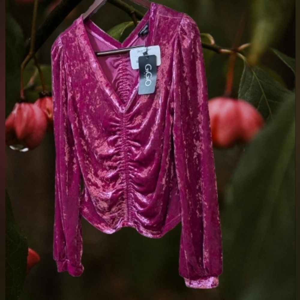 New NWT Gigio "Sylvia" Ruched Velvet Top Magenta Size Large - Picture 2 of 5